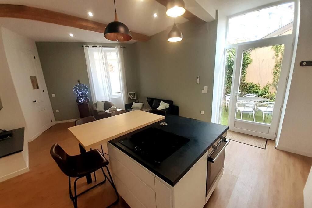 Classe 4 Etoiles - Cybele - Centre Ville 2 Chambres, Cour Privative Et Garage เวียน ภายนอก รูปภาพ