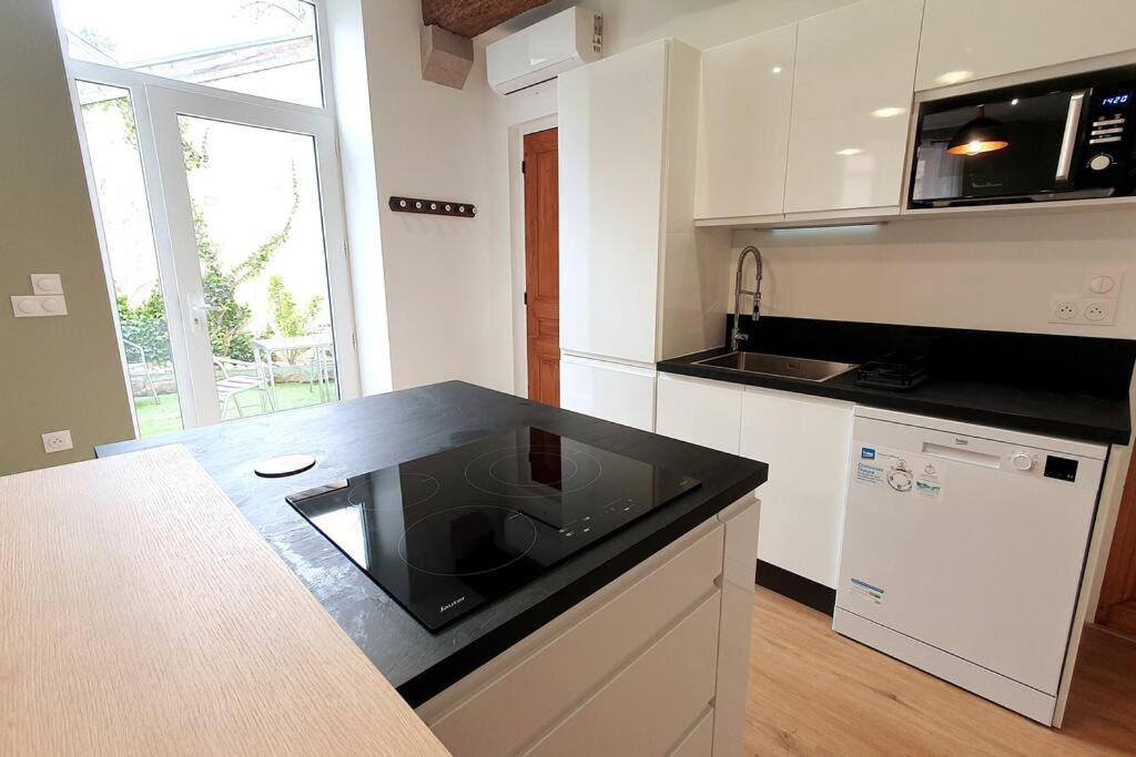 Classe 4 Etoiles - Cybele - Centre Ville 2 Chambres, Cour Privative Et Garage เวียน ภายนอก รูปภาพ