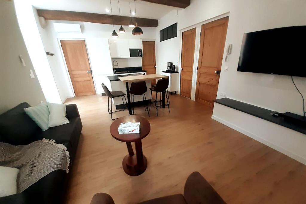 Classe 4 Etoiles - Cybele - Centre Ville 2 Chambres, Cour Privative Et Garage เวียน ภายนอก รูปภาพ