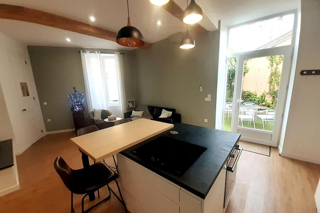 Classe 4 Etoiles - Cybele - Centre Ville 2 Chambres, Cour Privative Et Garage เวียน ภายนอก รูปภาพ